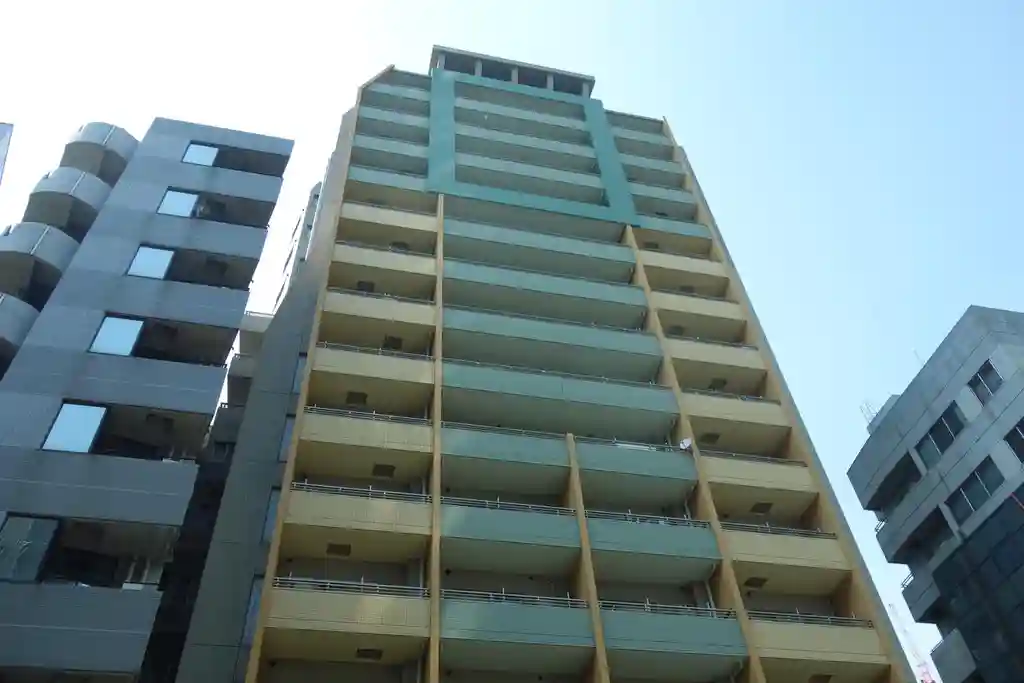 Feel M 西新宿 外観