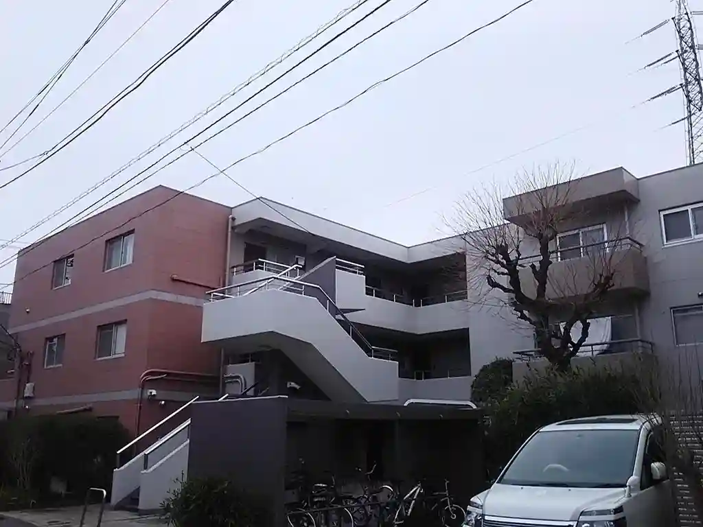 第4プラムハイツ 外観