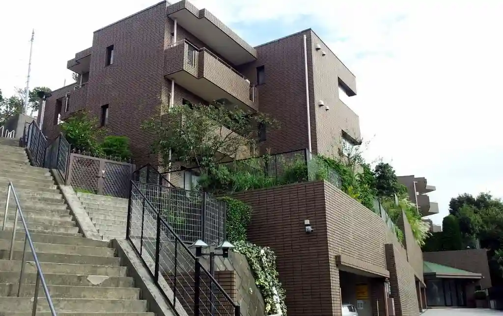 グローリア初穂大倉山 外観
