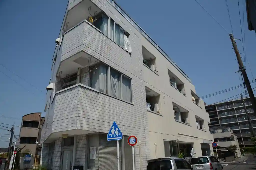 ホワイトパレス 外観