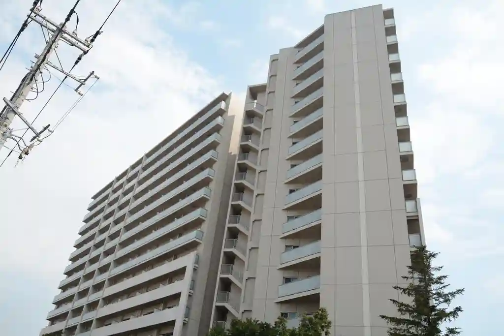 パークホームズグランファースト(鈴木町)エアリーコート 外観