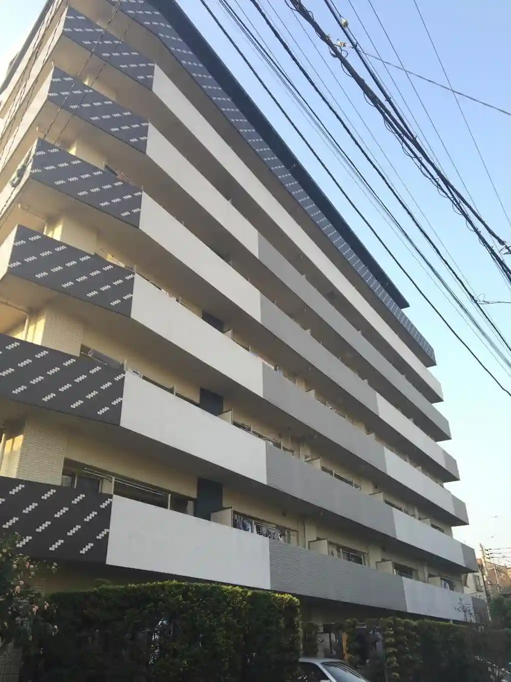 シュロス台東根岸 外観