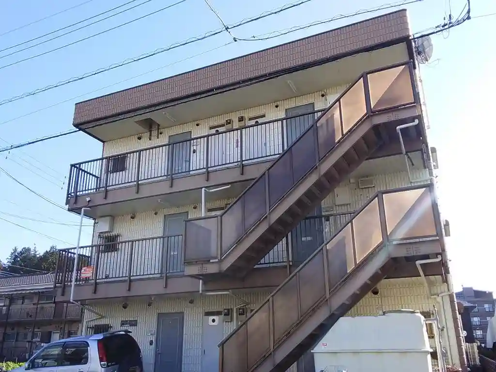 アベニールYUWA 外観