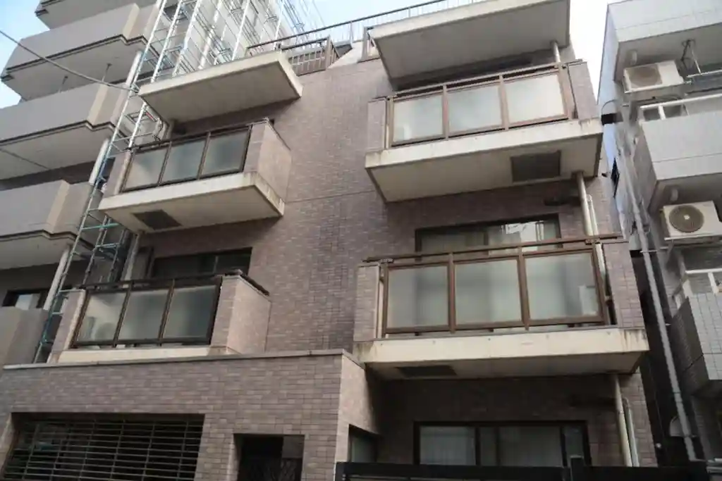 アクシス 外観