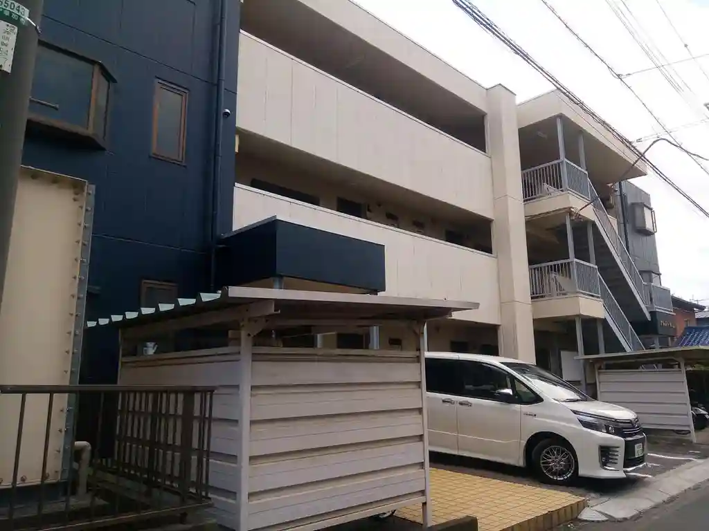 クレスト秋山 外観