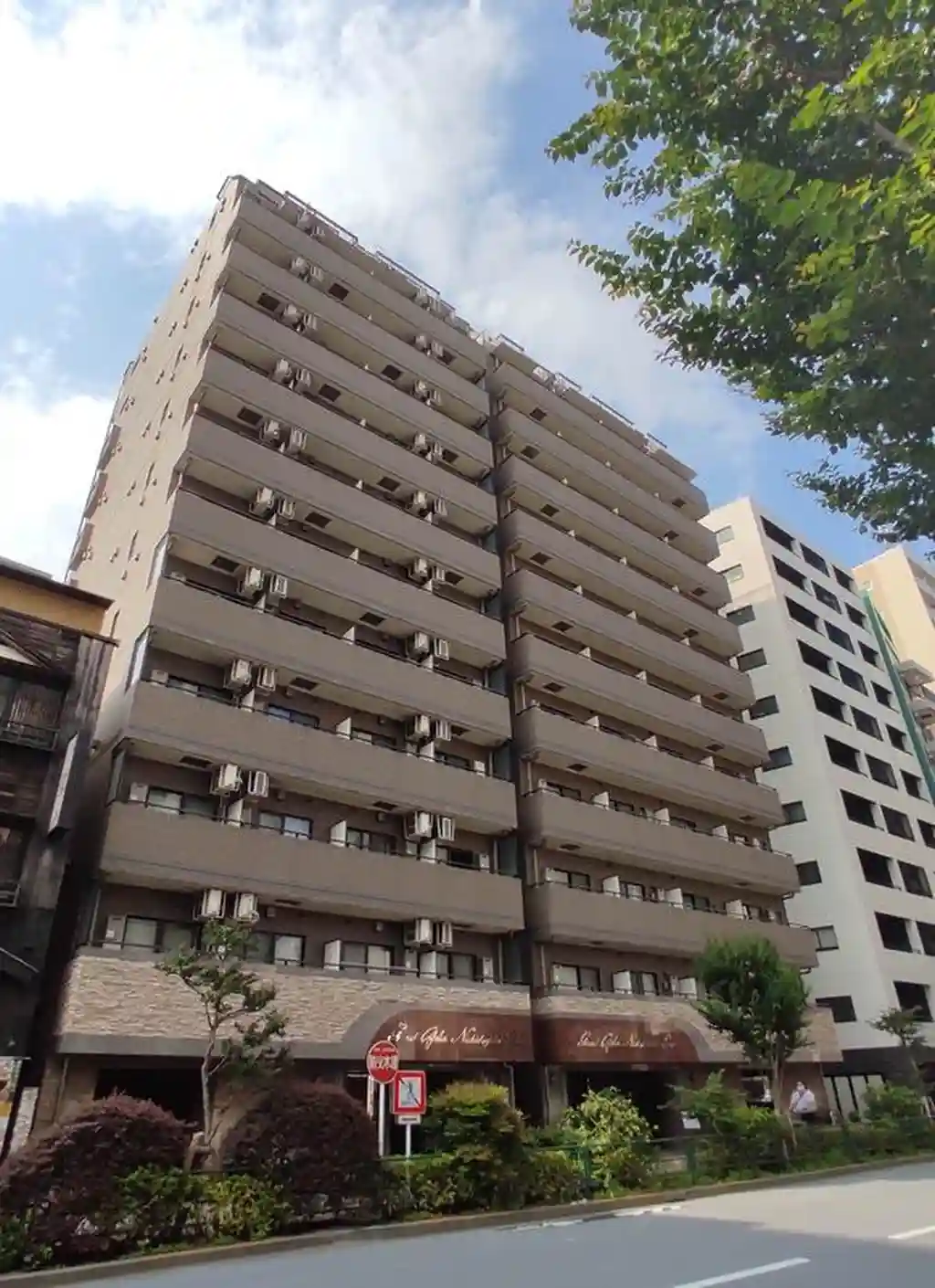 グランドガーラ西新宿イースト 外観