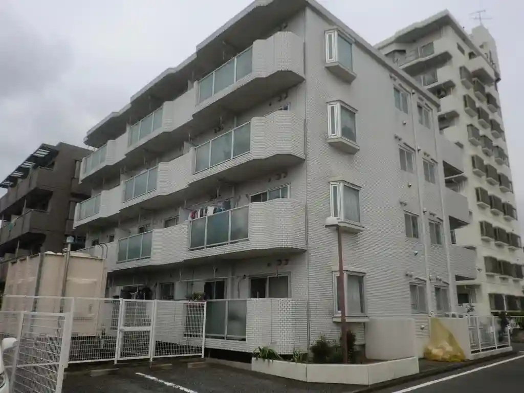 ドミール湘南 外観