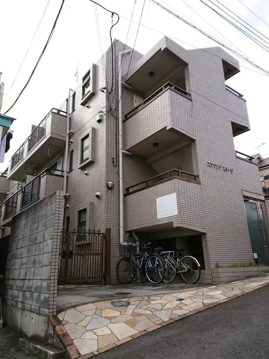 スプリングステージ 外観