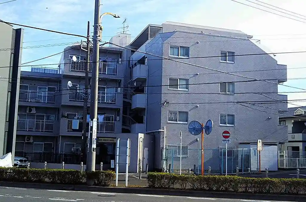 コスモ中山 外観