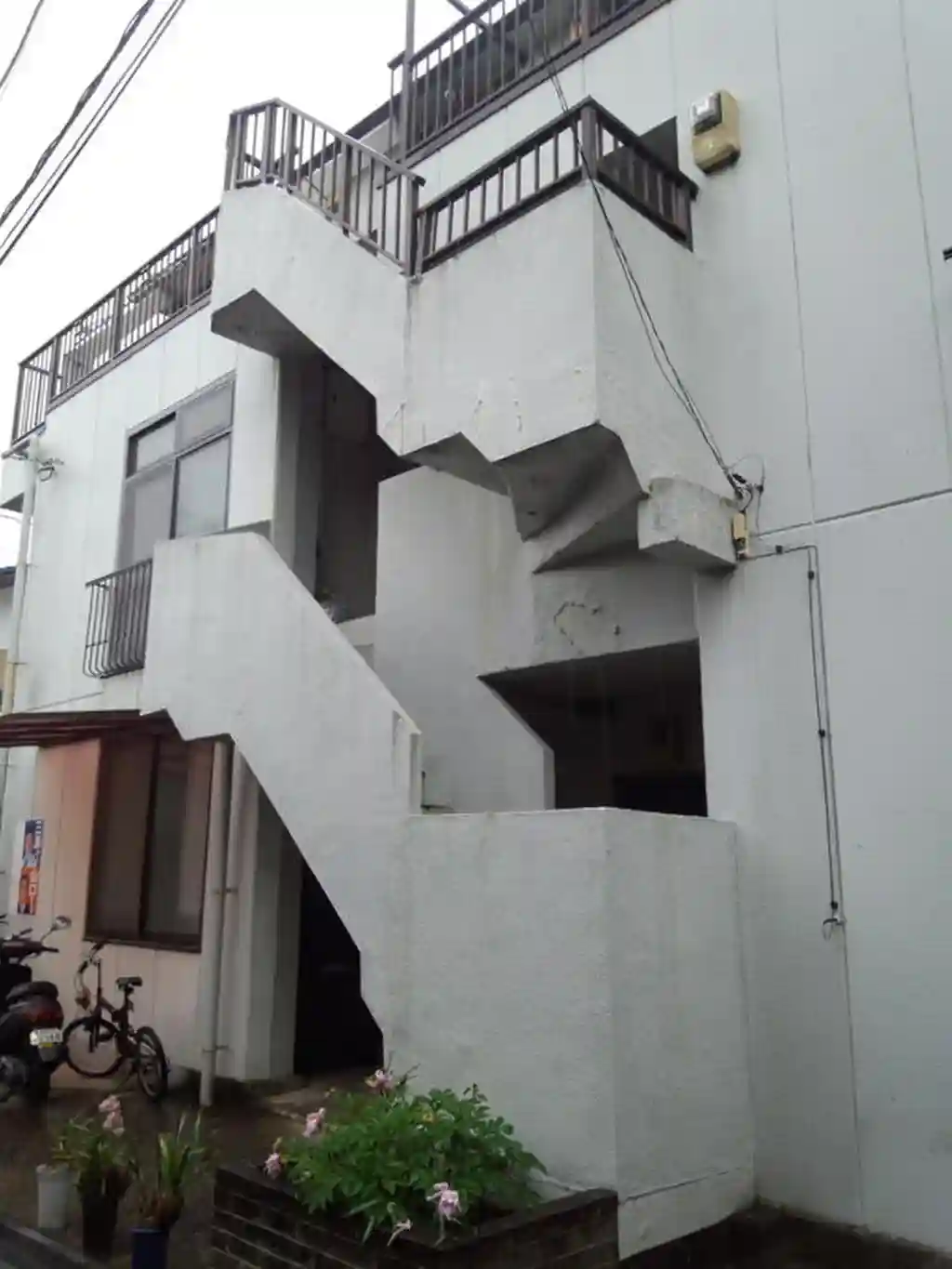 サンクレスタ三冨 外観