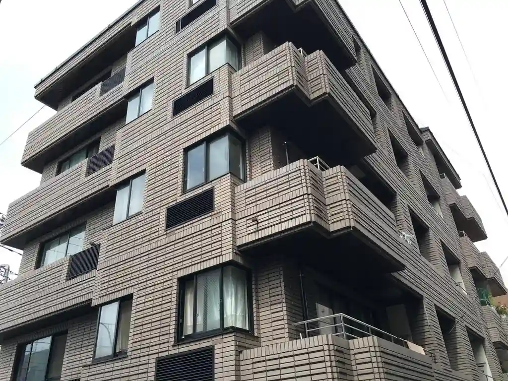 コリンズ19 外観