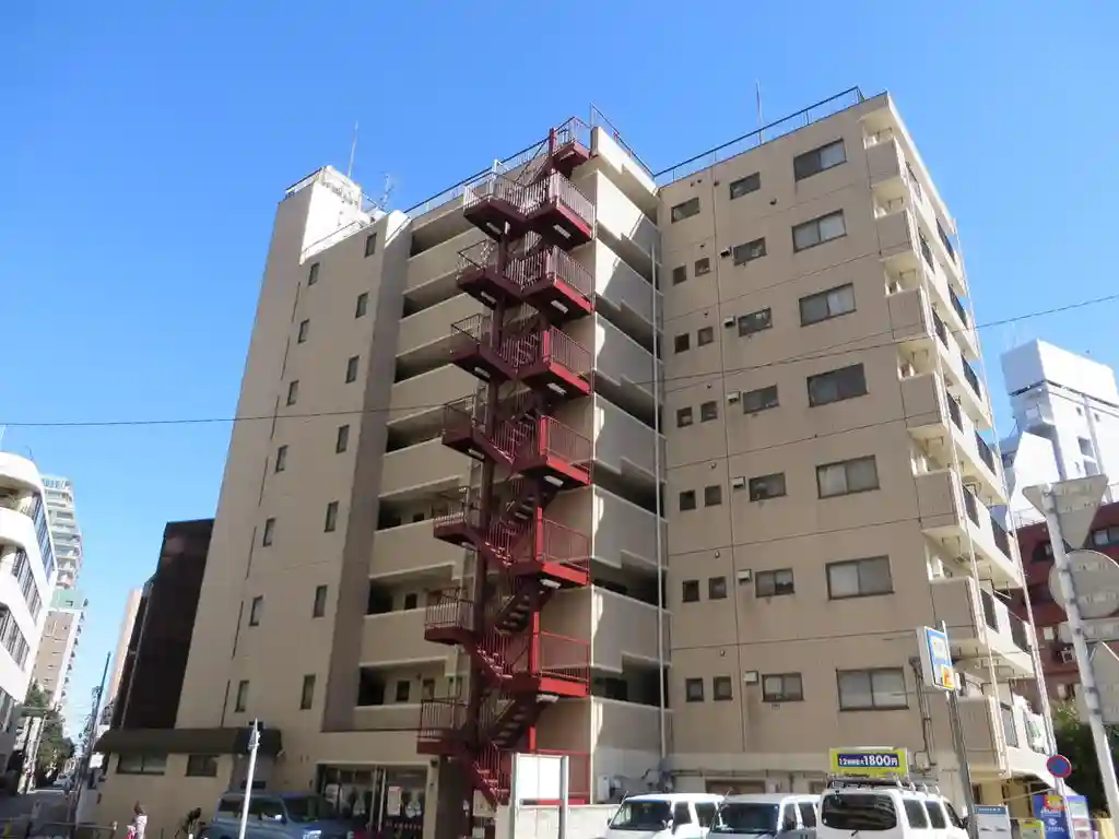 グランエスポアール 外観