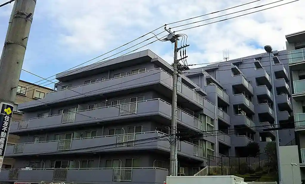 コスモ鴨居 外観
