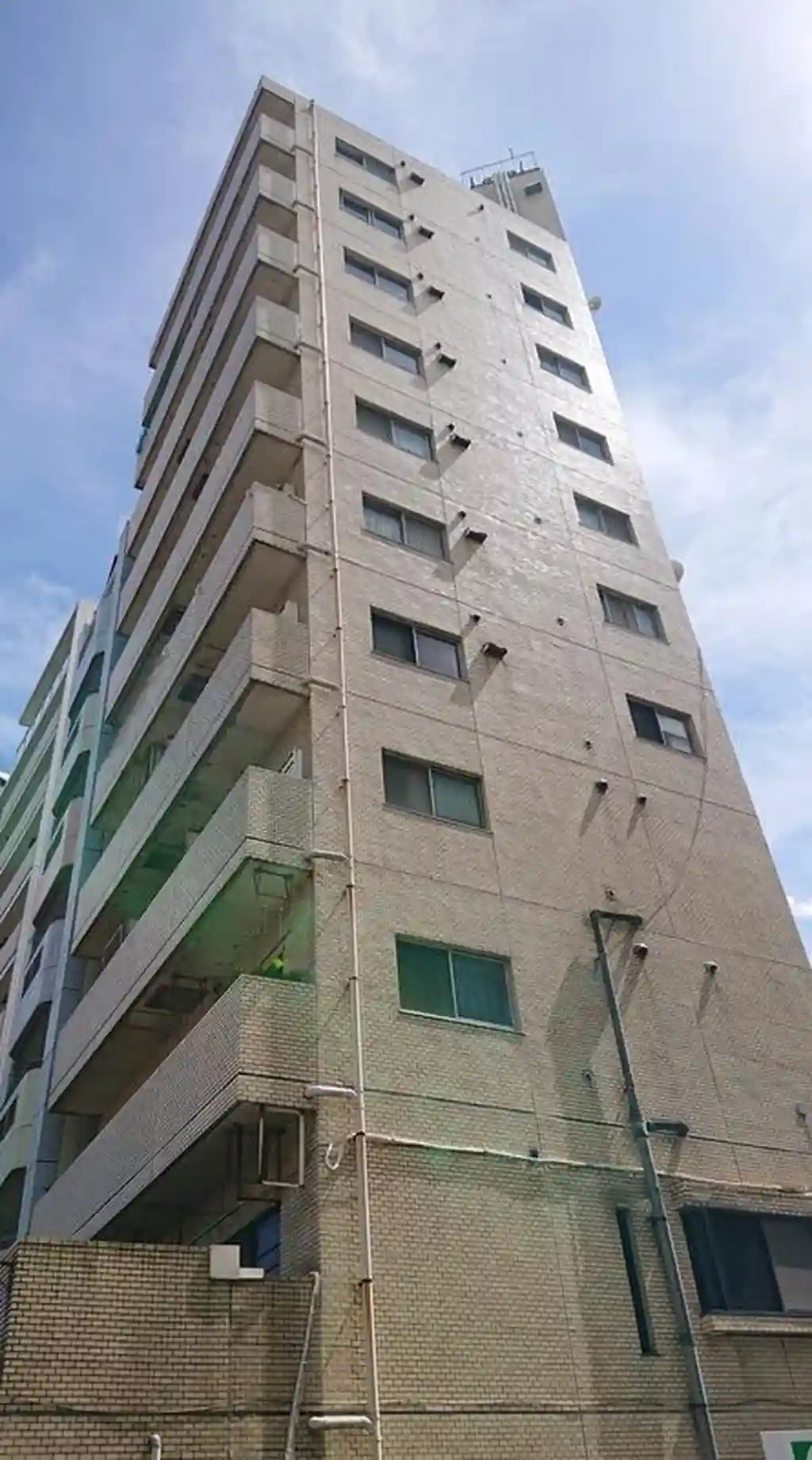 ソレイユ三ノ輪 外観