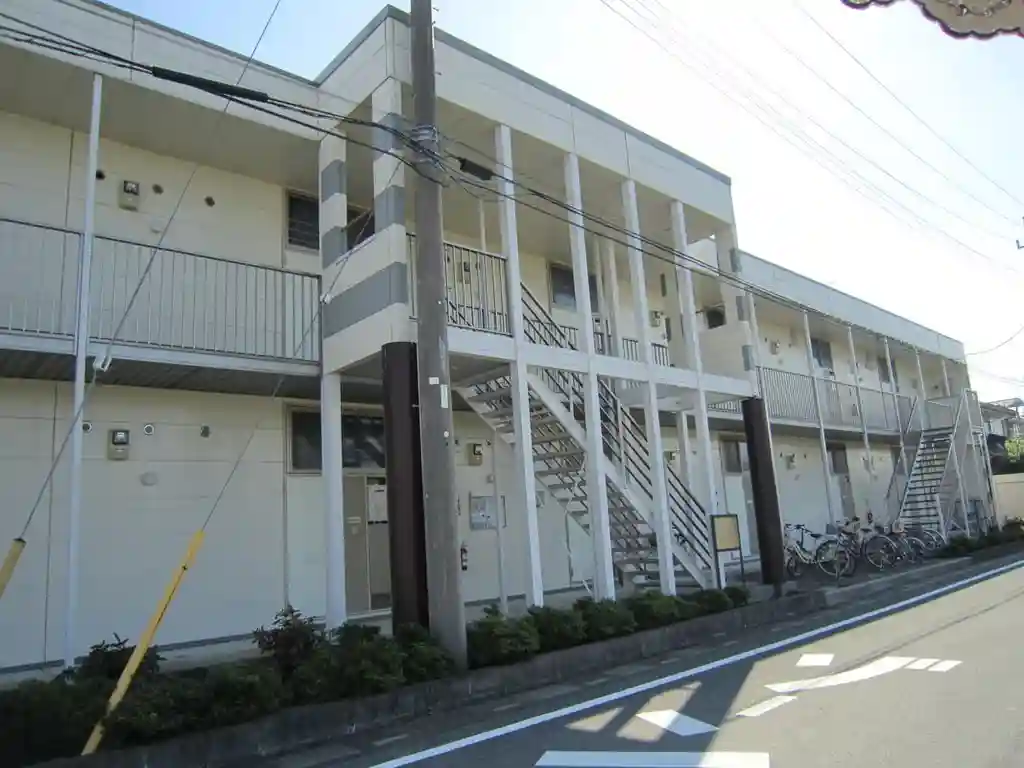 レオパレスMINAMI HANYUII 外観