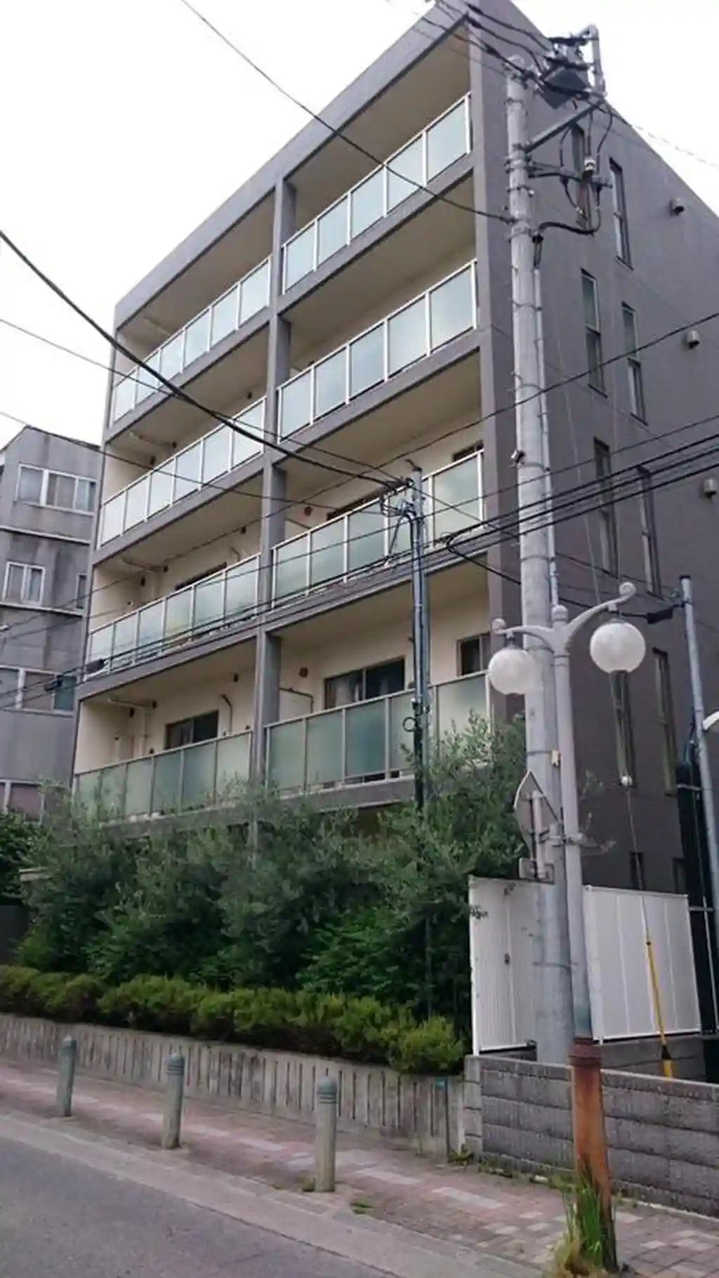 アレイポウル 外観