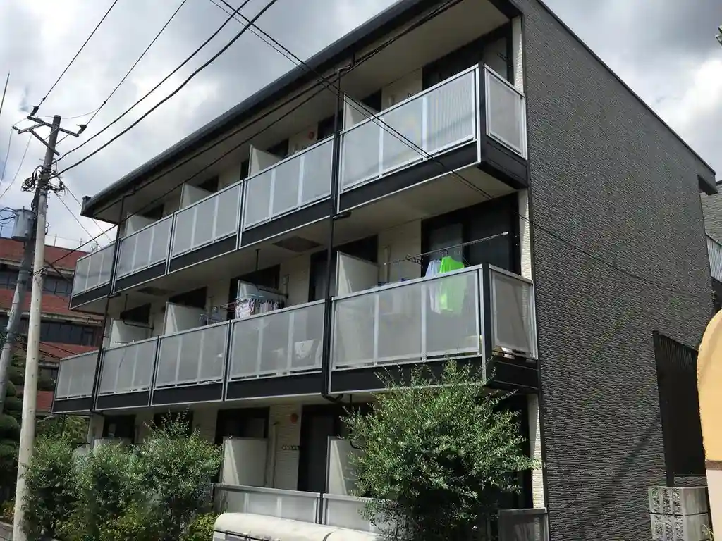レオパレス柏の丘 外観