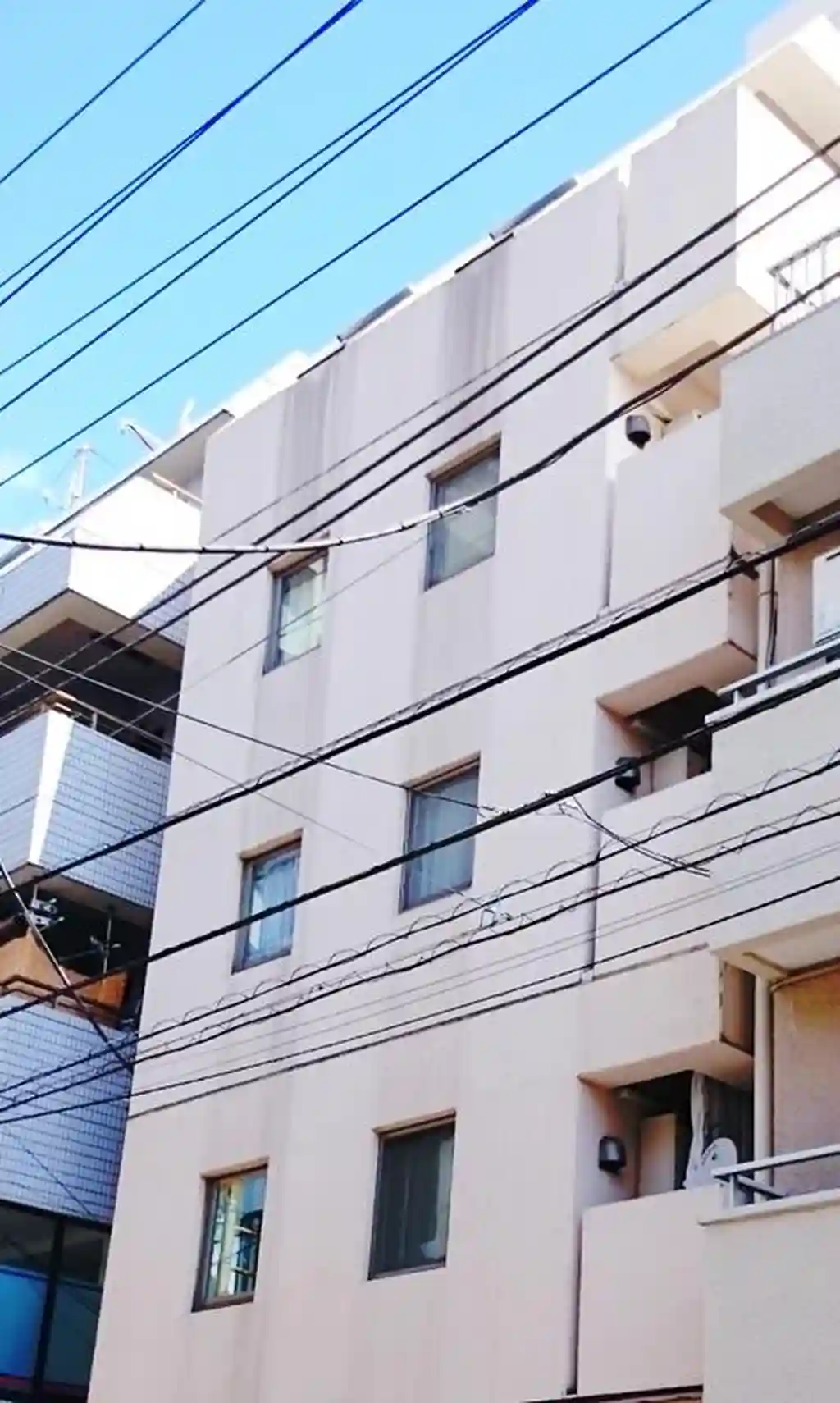 アースコート 外観