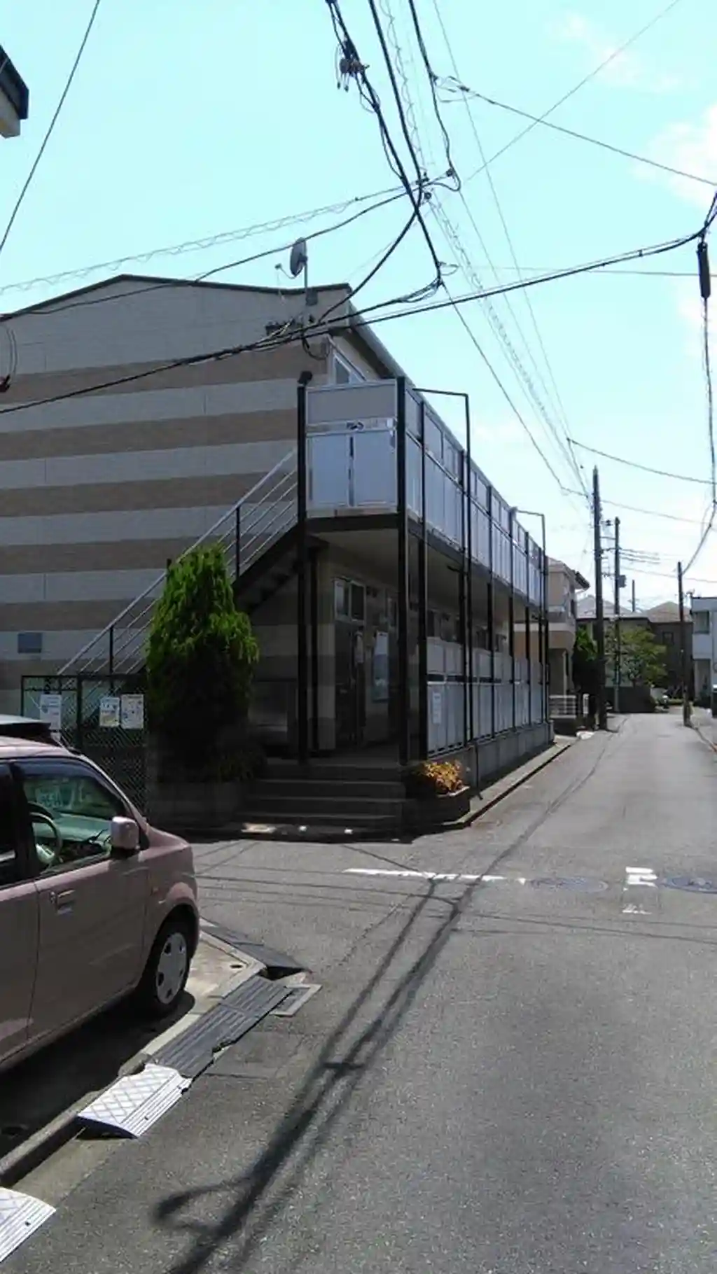 レオパレスアークソレーユ東林間 外観