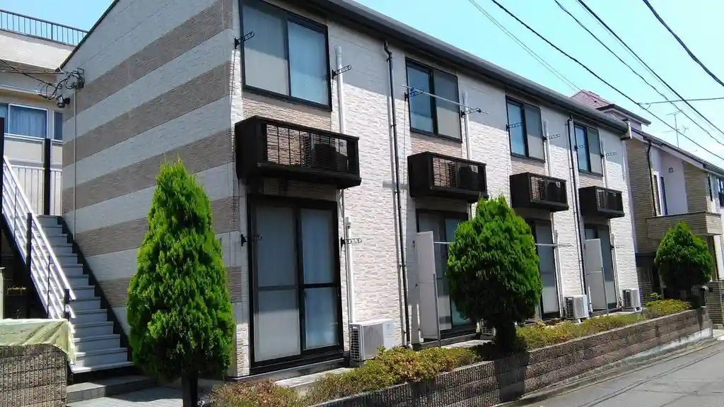 レオパレスフォレスト東林間 外観