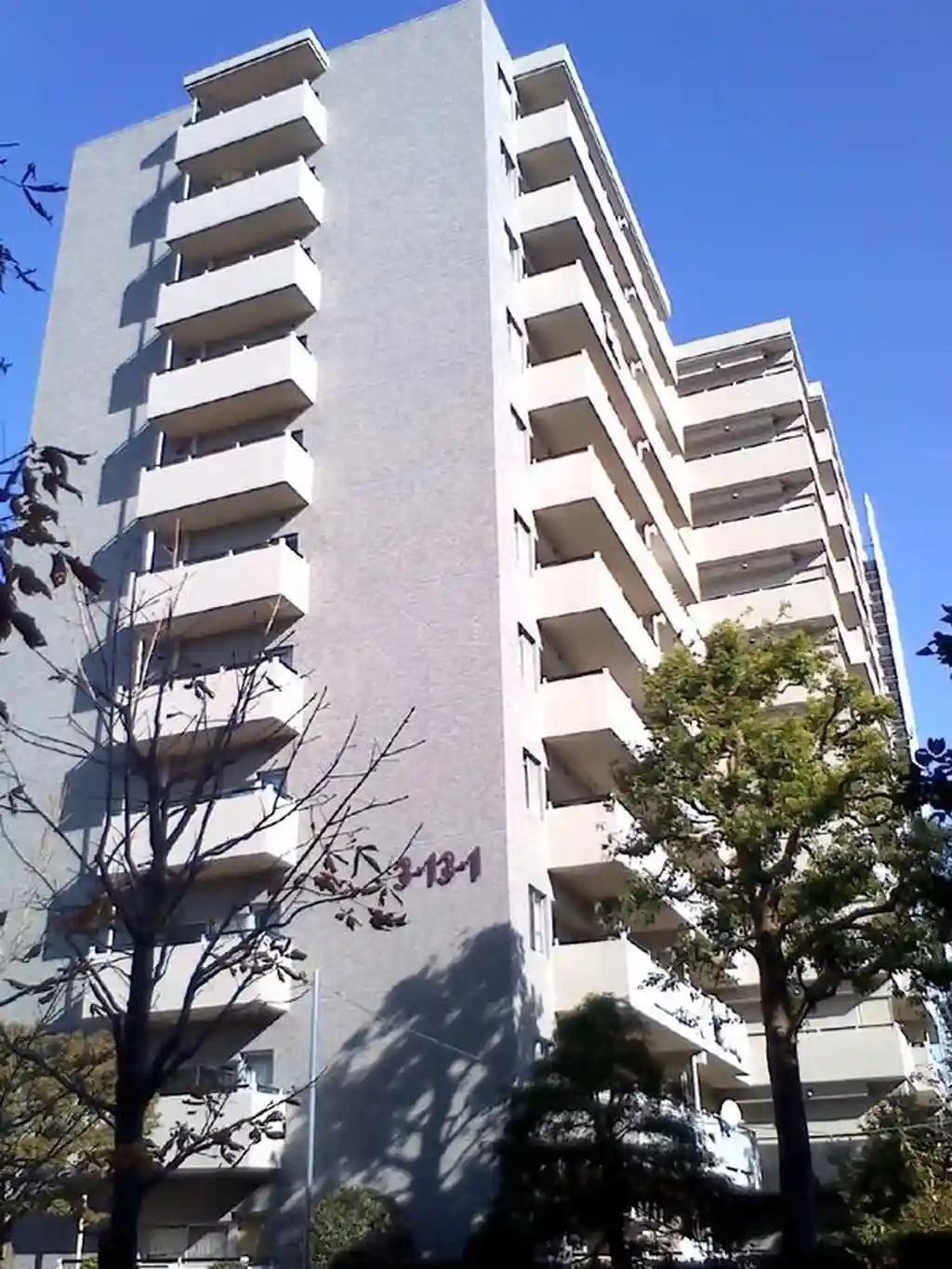 グリーンメゾン鶴牧33-13-1号棟 外観