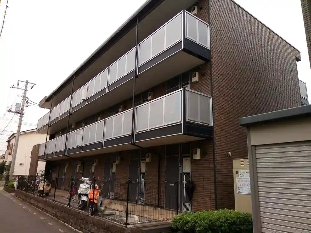 レオパレスサントーヨー II 外観