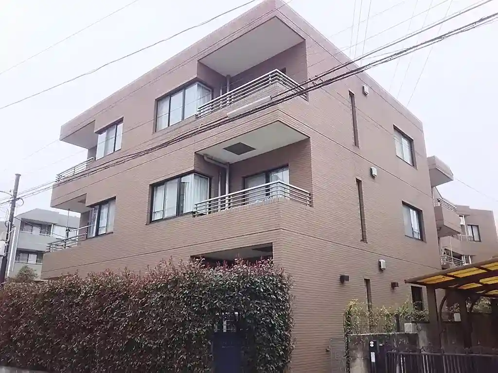 和泉ファミリオA 外観
