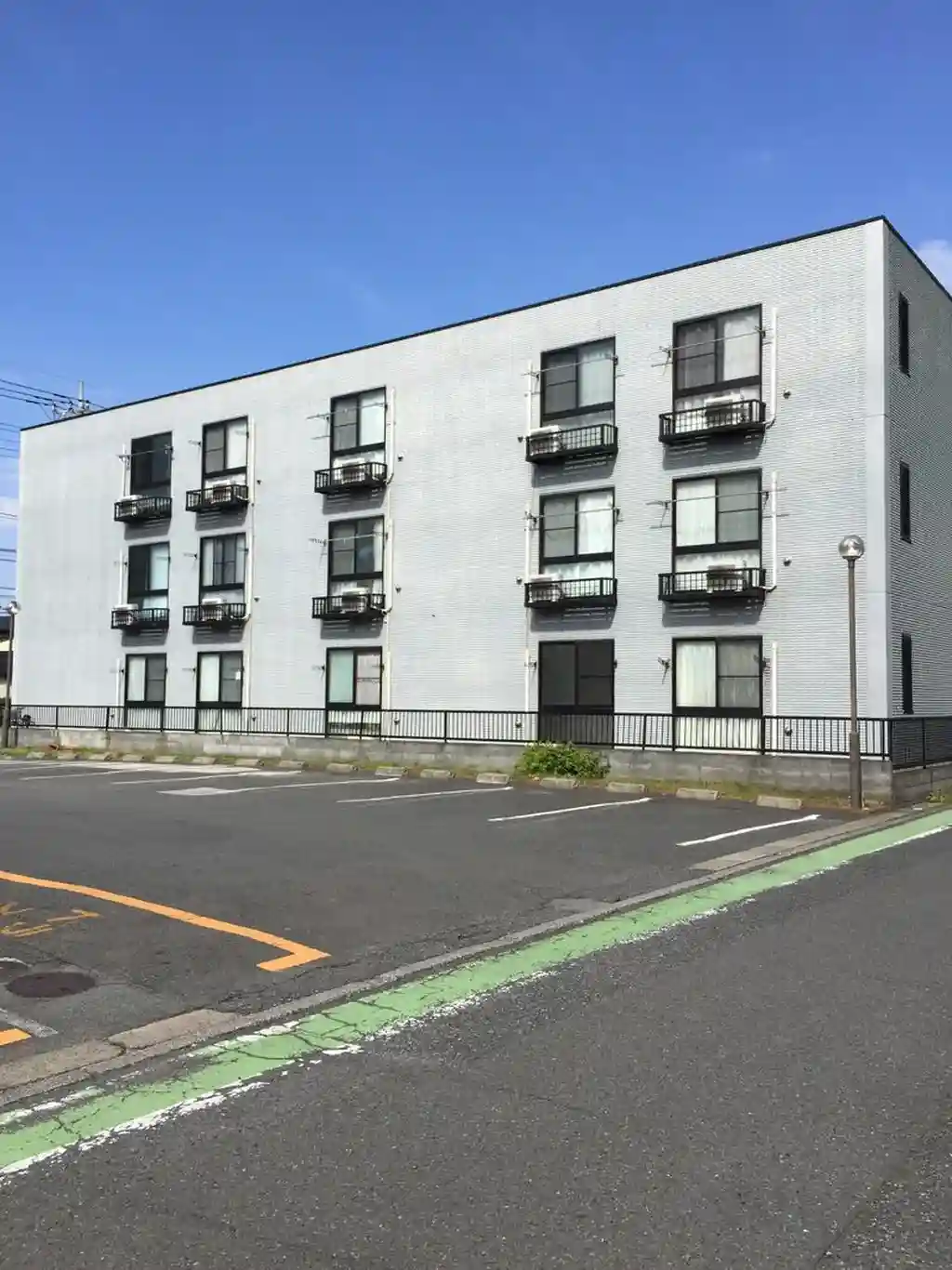 アンプルールフェールアミーI 外観