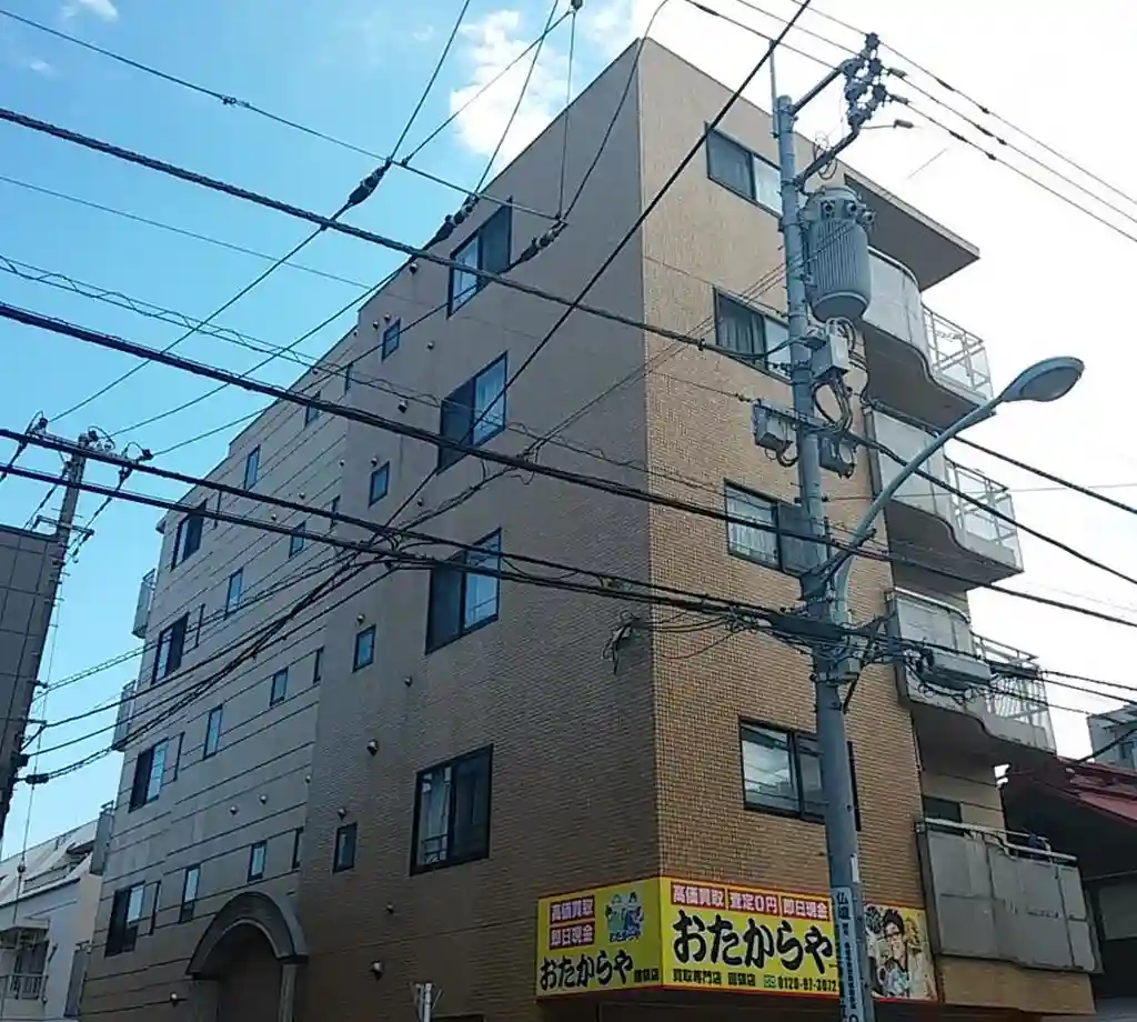 ワシノウエビル 外観
