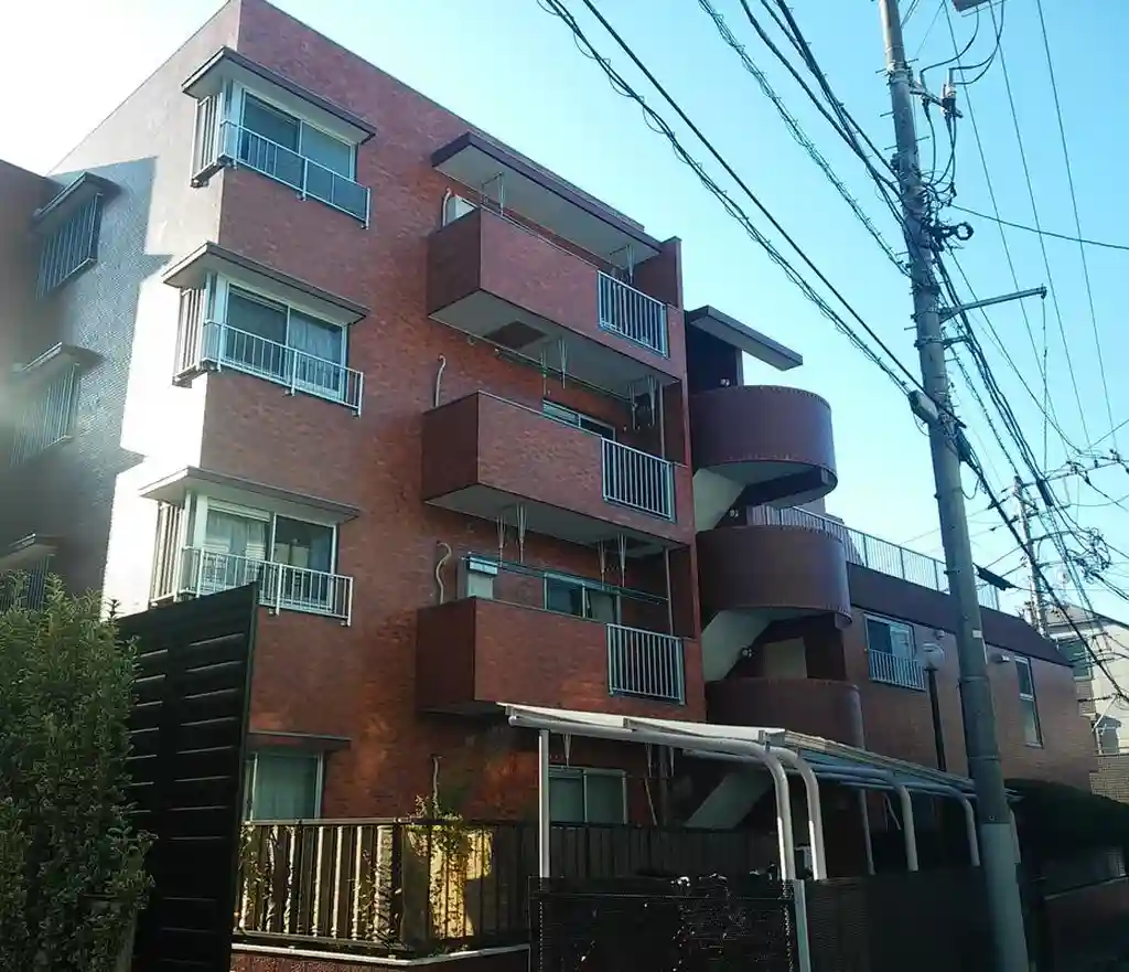 シャンボール生麦 外観