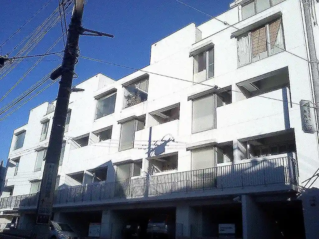 F.BLANC 外観
