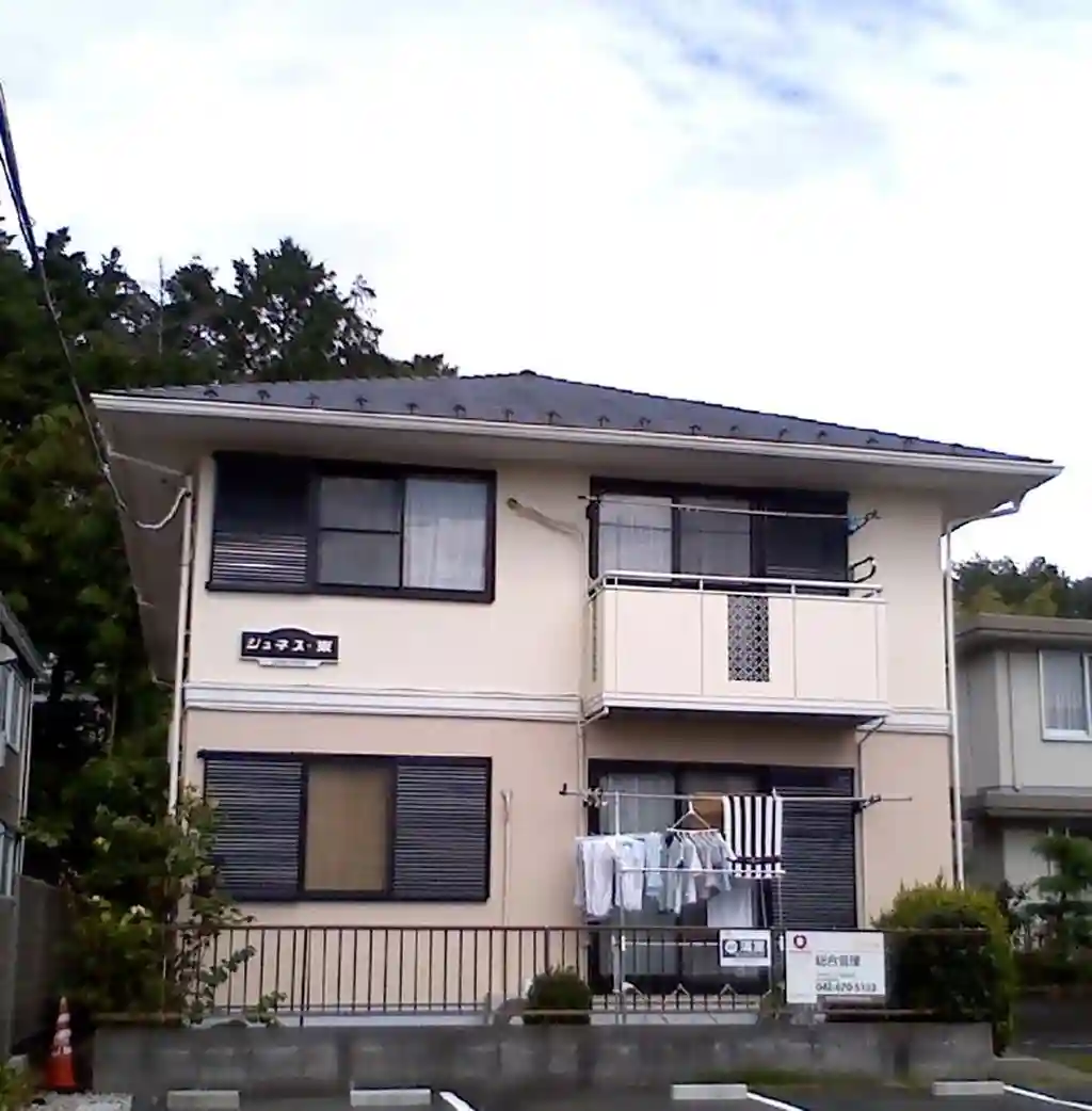 ジュネス・東 外観