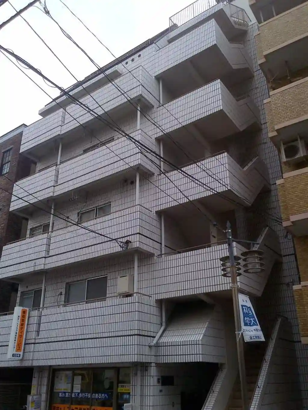 エクセラン三鷹 外観
