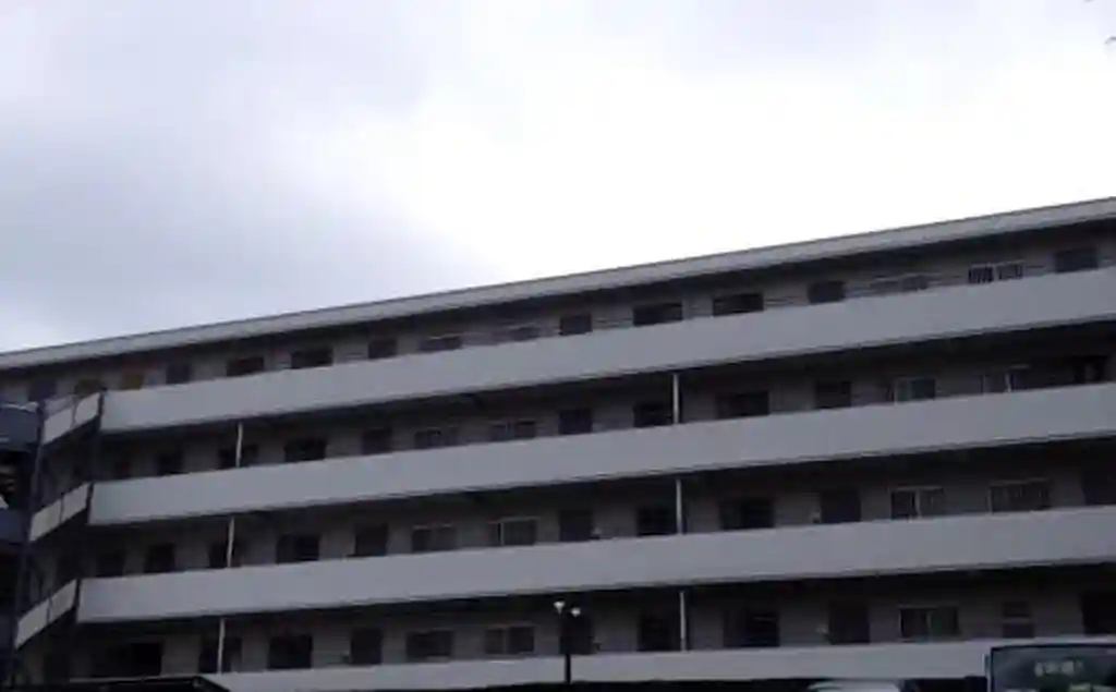 コンド向原 外観