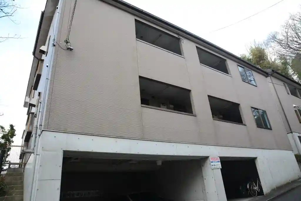 ハイツナカヤマ 外観