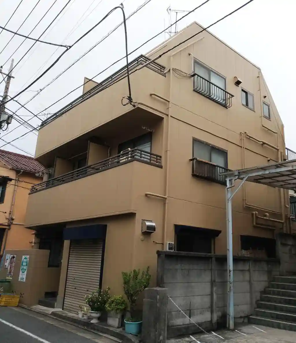 ヒーロー水越 外観