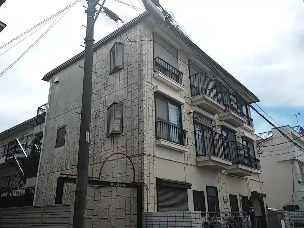 グランツ・バル一橋 外観