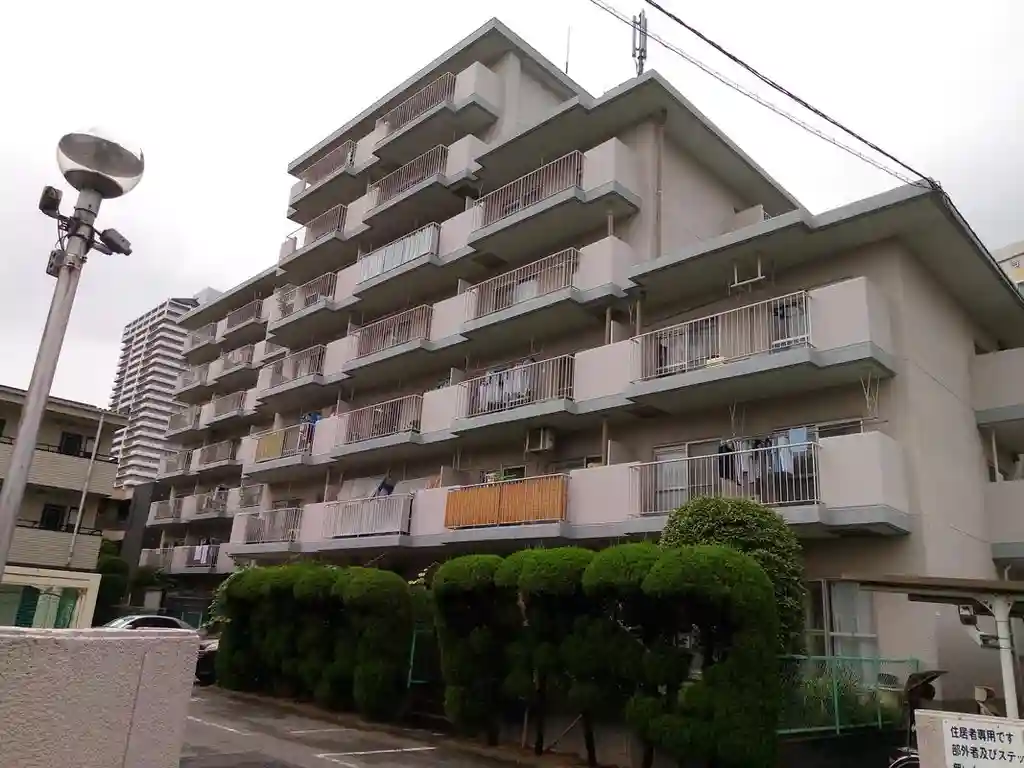 草加ガーデンハイツA棟 外観