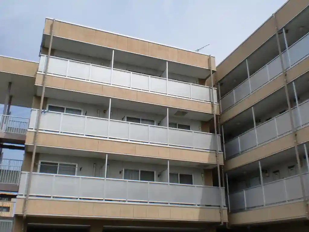 レオパレスひえだ 外観
