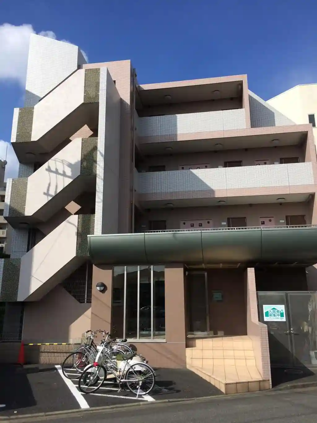 ドミール聖蹟桜ヶ丘 外観