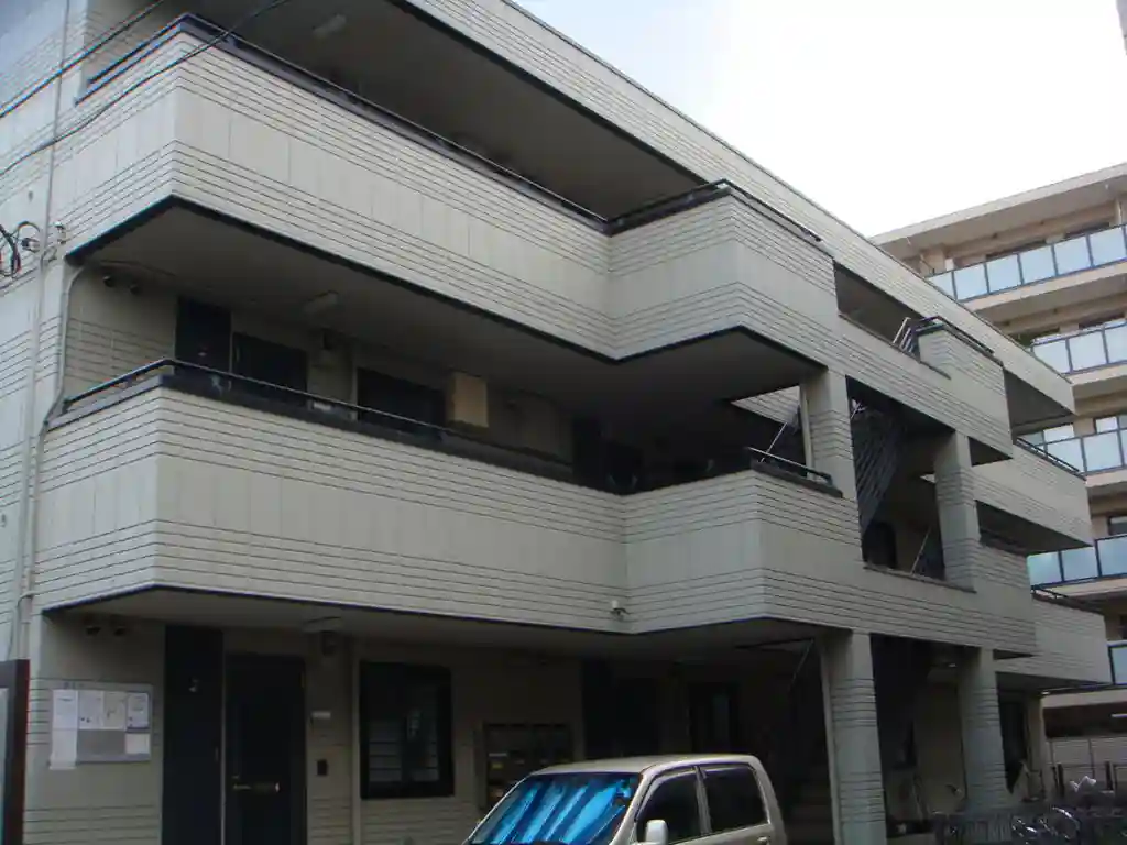 アベニュー城山B棟 外観