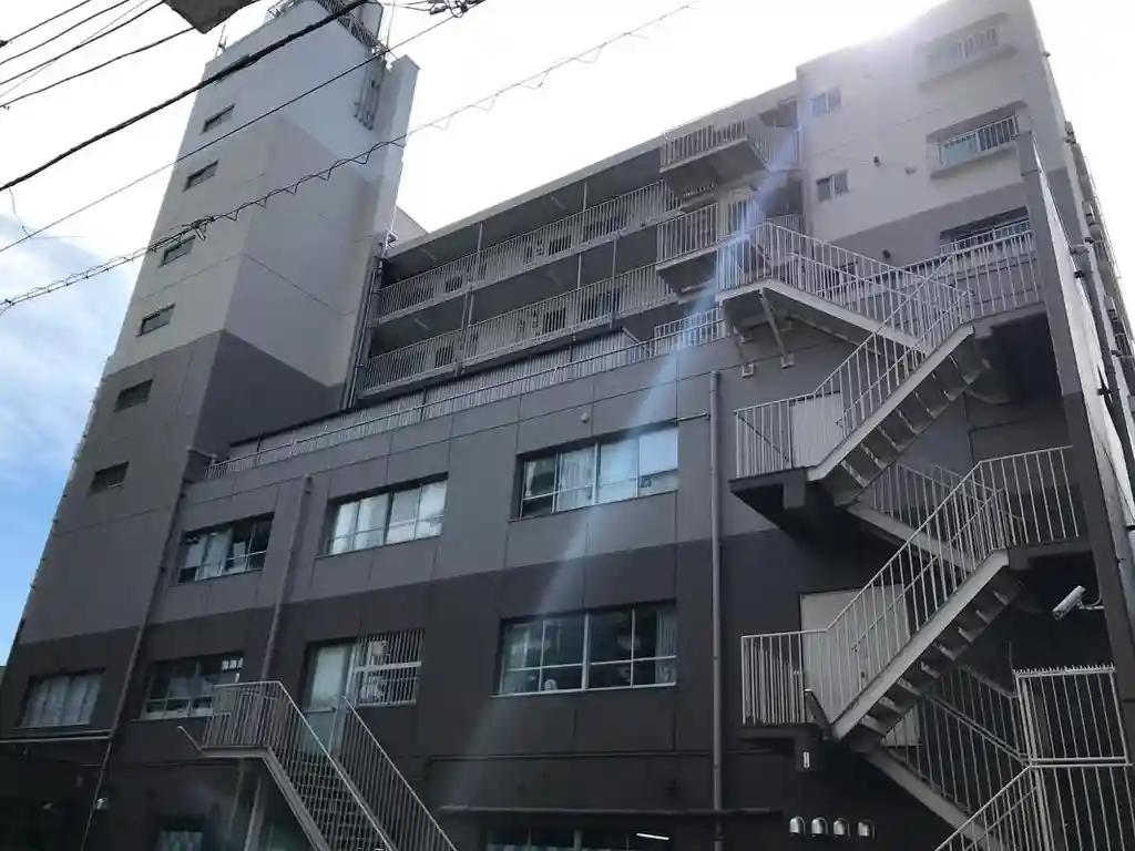川口ホームズ 外観