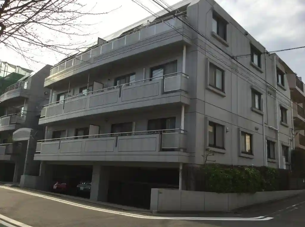 YFLAT 外観