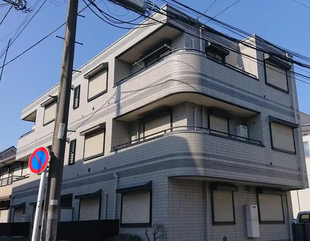 グリースブラウン 外観