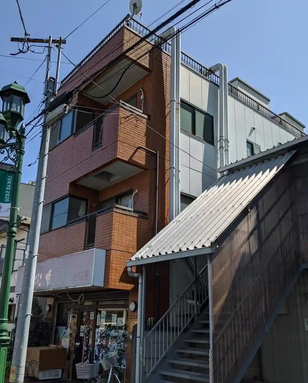 レジェンド松岡 外観