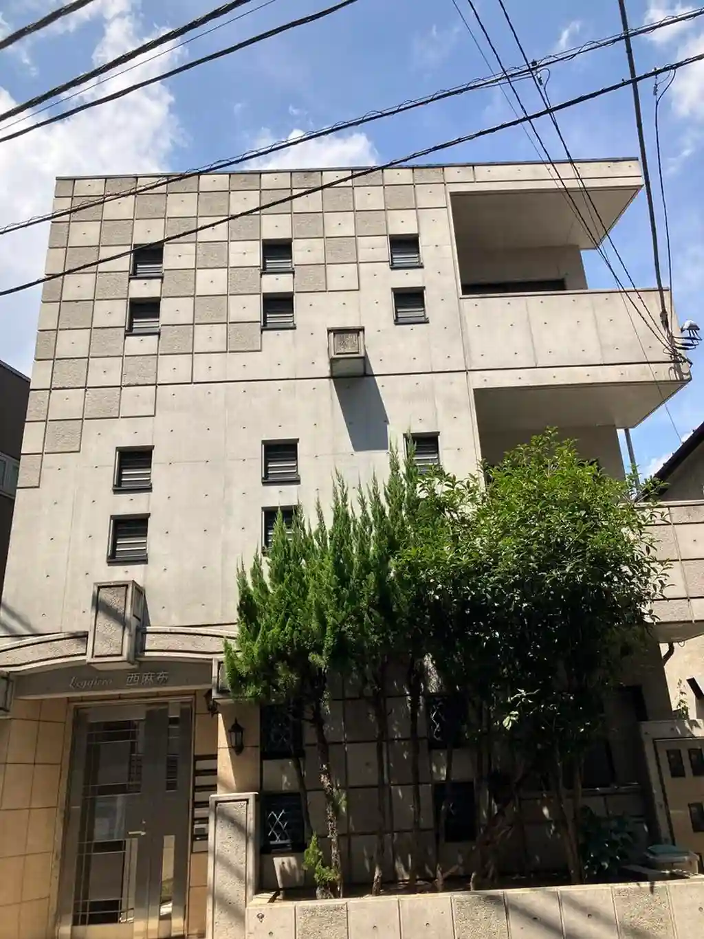 レジェーロ西麻布 外観