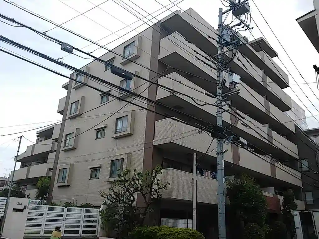 レフィーズ一橋学園 外観