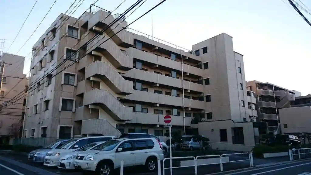 ロイヤルハイム 外観