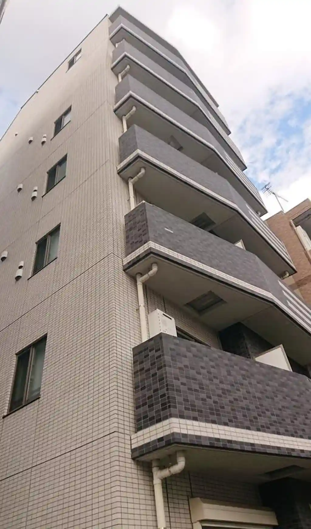 サムヴァッレ 外観