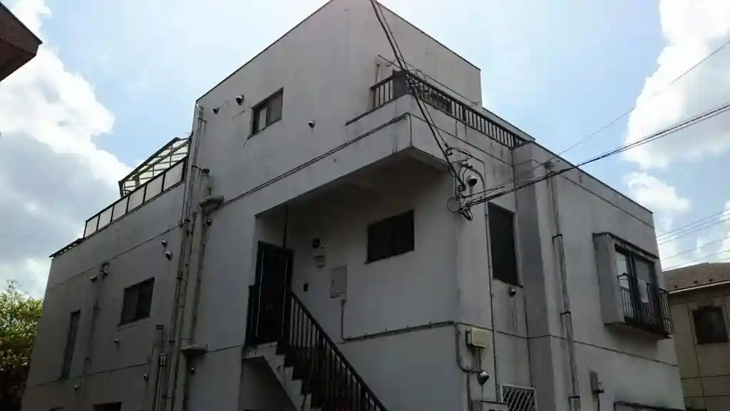 エミール.クニ 外観